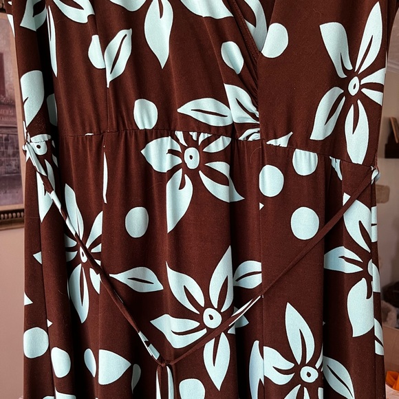 Jessica Howard size 18 A line belted dress in brown/teal floral print. - Picture 4 of 7